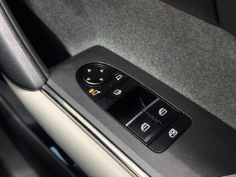 MAZDA MX-30 35.5kWh SE-L Lux SUV 5dr Electric Auto (145 ps)