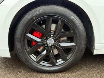 VOLKSWAGEN PASSAT 2.0 TDI EVO SEL Saloon 4dr Diesel DSG Euro 6 (s/s) (150 ps)