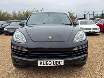 Porsche Cayenne 3.0 TD V6 SUV 5dr Diesel Tiptronic 4WD Euro 5 (s/s) (240 ps)