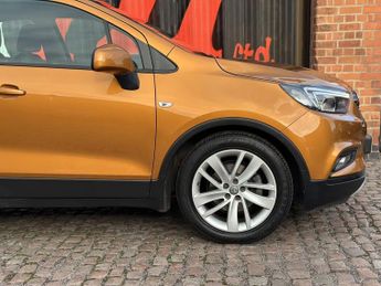 VAUXHALL MOKKA X 1.4i Turbo Design Nav SUV 5dr Petrol Auto Euro 6 (140 ps)