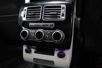 LAND ROVER RANGE ROVER 4.4 SD V8 Vogue SE SUV 5dr Diesel Auto 4WD Euro 5 (339 ps)