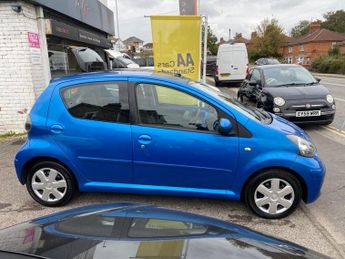 TOYOTA AYGO 1.0 VVT-i Blue Hatchback 5dr Petrol MultiMode Euro 4 (67 bhp)
