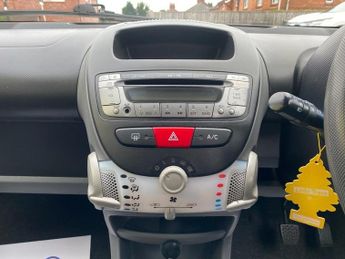 TOYOTA AYGO 1.0 VVT-i Blue Hatchback 5dr Petrol MultiMode Euro 4 (67 bhp)