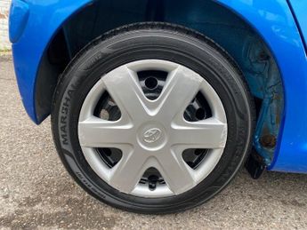TOYOTA AYGO 1.0 VVT-i Blue Hatchback 5dr Petrol MultiMode Euro 4 (67 bhp)
