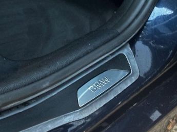 BMW 3 SERIES 2.0 320i Modern Saloon 4dr Petrol Auto Euro 6 (s/s) (184 ps)