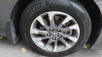 TOYOTA PRIUS 1.8 VVT 8.8kWh Excel Hatchback 5dr Petrol Plug-in Hybrid CVT Eur