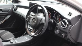 MERCEDES-BENZ GLA 1.6 GLA180 Urban Edition SUV 5dr Petrol 7G-DCT Euro 6 (s/s) (122