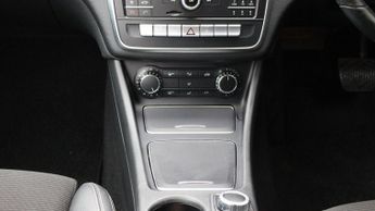 MERCEDES-BENZ GLA 1.6 GLA180 Urban Edition SUV 5dr Petrol 7G-DCT Euro 6 (s/s) (122