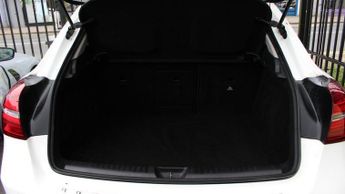 MERCEDES-BENZ GLA 1.6 GLA180 Urban Edition SUV 5dr Petrol 7G-DCT Euro 6 (s/s) (122