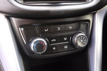 VAUXHALL ZAFIRA TOURER 2.0 CDTi Exclusiv MPV 5dr Diesel Auto Euro 5 (165 ps)