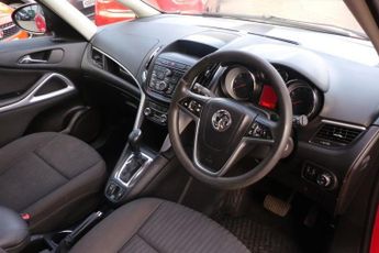 VAUXHALL ZAFIRA TOURER 2.0 CDTi Exclusiv MPV 5dr Diesel Auto Euro 5 (165 ps)