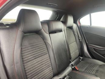 MERCEDES-BENZ A-CLASS 2.1 A200d AMG Line (Premium Plus) Hatchback 5dr Diesel 7G-DCT Eu
