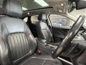 JAGUAR F-PACE 2.0 D180 Portfolio SUV 5dr Diesel Auto AWD Euro 6 (s/s) (180 ps)