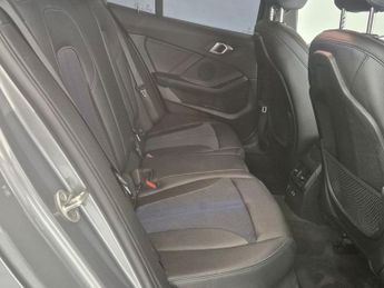 BMW 1 SERIES 1.5 118i M Sport (LCP) Hatchback 5dr Petrol DCT Euro 6 (s/s) (13