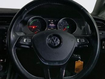 VOLKSWAGEN E-GOLF 35.8kWh e-Golf Hatchback 5dr Electric Auto (136 ps)
