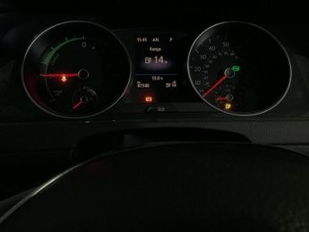 VOLKSWAGEN E-GOLF 35.8kWh e-Golf Hatchback 5dr Electric Auto (136 ps)