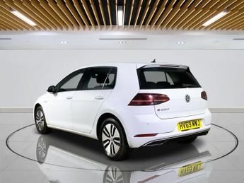 VOLKSWAGEN E-GOLF 35.8kWh e-Golf Hatchback 5dr Electric Auto (136 ps)