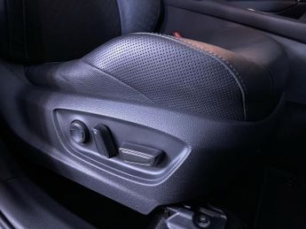 TOYOTA C-HR 1.8 VVT-h GPF Excel SUV 5dr Petrol Hybrid CVT Euro 6 (s/s) (122 