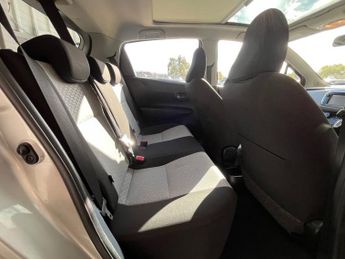 TOYOTA YARIS 1.33 Dual VVT-i T Spirit Hatchback 5dr Petrol Multidrive S Euro 