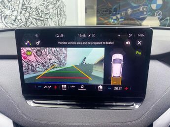 SKODA ENYAQ 82kWh 80 Loft SUV 5dr Electric Auto (204 ps)