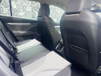 SKODA ENYAQ 82kWh 80 Loft SUV 5dr Electric Auto (204 ps)