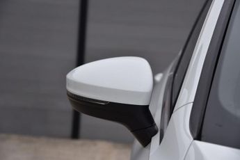 VOLKSWAGEN TIGUAN 2.0 TDI R-Line SUV 5dr Diesel DSG 4Motion Euro 6 (s/s) (150 ps)