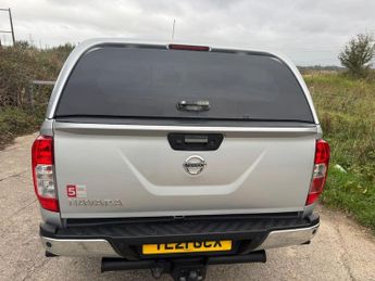 NISSAN NAVARA 2.3 dCi Tekna Pickup Double Cab 4dr Diesel Auto 4WD Euro 6 (190 