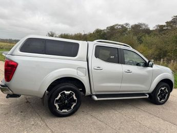 NISSAN NAVARA 2.3 dCi Tekna Pickup Double Cab 4dr Diesel Auto 4WD Euro 6 (190 