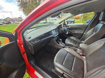VAUXHALL ASTRA 1.4i Turbo Elite Hatchback 5dr Petrol Auto Euro 6 (s/s) (150 ps)