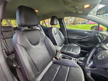 VAUXHALL ASTRA 1.4i Turbo Elite Hatchback 5dr Petrol Auto Euro 6 (s/s) (150 ps)