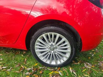 VAUXHALL ASTRA 1.4i Turbo Elite Hatchback 5dr Petrol Auto Euro 6 (s/s) (150 ps)