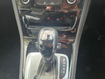 VAUXHALL ASTRA 1.4i Turbo Elite Hatchback 5dr Petrol Auto Euro 6 (s/s) (150 ps)