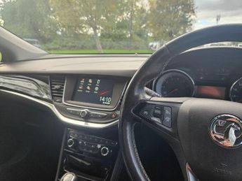 VAUXHALL ASTRA 1.4i Turbo Elite Hatchback 5dr Petrol Auto Euro 6 (s/s) (150 ps)