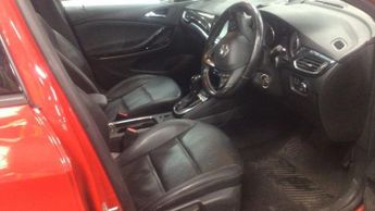 VAUXHALL ASTRA 1.4i Turbo Elite Hatchback 5dr Petrol Auto Euro 6 (s/s) (150 ps)