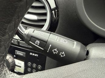 VAUXHALL CORSA 1.4 16V SE Hatchback 5dr Petrol Auto Euro 5 (100 ps)