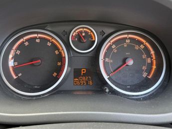 VAUXHALL CORSA 1.4 16V SE Hatchback 5dr Petrol Auto Euro 5 (100 ps)
