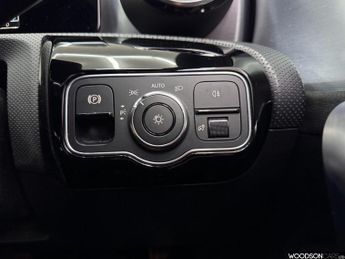 MERCEDES-BENZ A-CLASS 1.3 A200 AMG Line Hatchback 5dr Petrol 7G-DCT Euro 6 (s/s) (163 