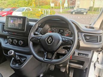 RENAULT TRAFIC 2.0 dCi Blue LL30 Business+ Panel Van 5dr Diesel Manual L2 H1 Eu