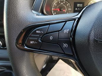 RENAULT TRAFIC 2.0 dCi Blue LL30 Business+ Panel Van 5dr Diesel Manual L2 H1 Eu