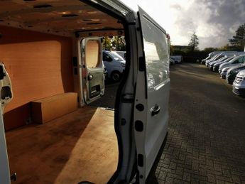 RENAULT TRAFIC 2.0 dCi Blue LL30 Business+ Panel Van 5dr Diesel Manual L2 H1 Eu