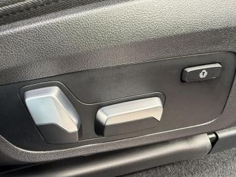 BMW IX3 80kWh Premier Edition SUV 5dr Electric Auto (286 ps)