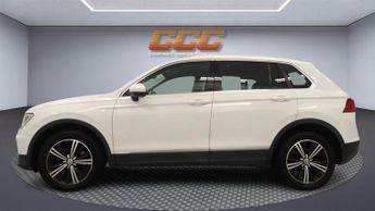 VOLKSWAGEN TIGUAN 2.0 TDI BlueMotion Tech SE Navigation SUV 5dr Diesel DSG 4Motion