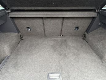 VOLKSWAGEN TIGUAN 2.0 TDI BlueMotion Tech SE Navigation SUV 5dr Diesel DSG 4Motion