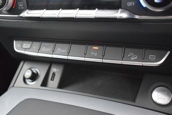 AUDI Q5 2.0 TDI 40 Sport Sportback 5dr Diesel S Tronic quattro Euro 6 (s