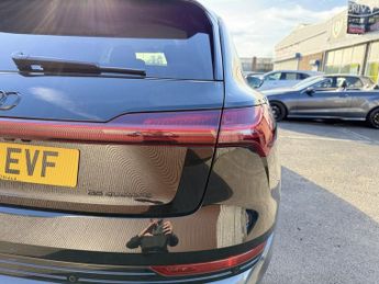 AUDI E-TRON 55 SUV 5dr Electric Auto quattro 95kWh (408 ps)