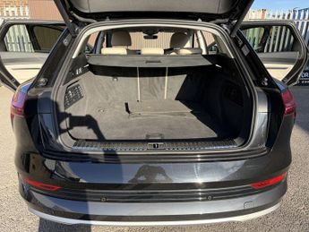 AUDI E-TRON 55 SUV 5dr Electric Auto quattro 95kWh (408 ps)