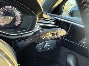 AUDI A4 AVANT 2.0 TFSI 40 Black Edition Estate 5dr Petrol S Tronic Euro 6 (s/s