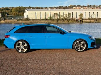 AUDI A4 AVANT 2.0 TFSI 40 Black Edition Estate 5dr Petrol S Tronic Euro 6 (s/s