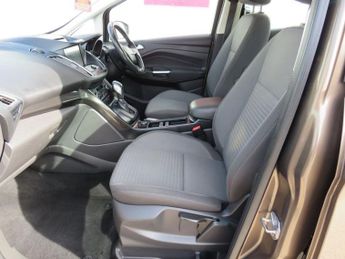 FORD GRAND C-MAX 2.0 TDCi Titanium MPV 5dr Diesel Powershift Euro 6 (s/s) (150 ps