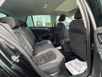 VOLKSWAGEN GOLF 1.6 TDI BlueMotion Tech GT Edition Hatchback 5dr Diesel DSG Euro